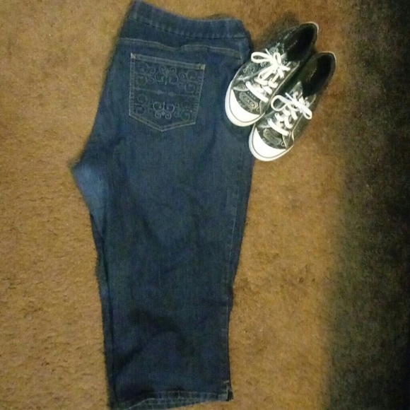 Lee Denim - Lees style up capri pants